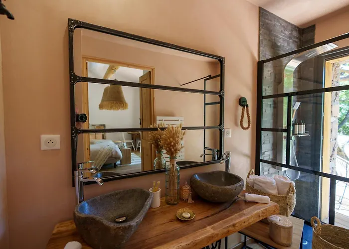 La Pause - 3 Avec Jacuzzi Privatif A * Chisa